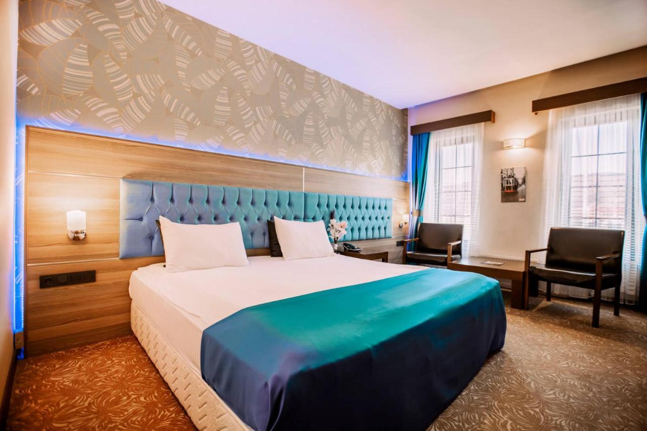 Hotel Highway