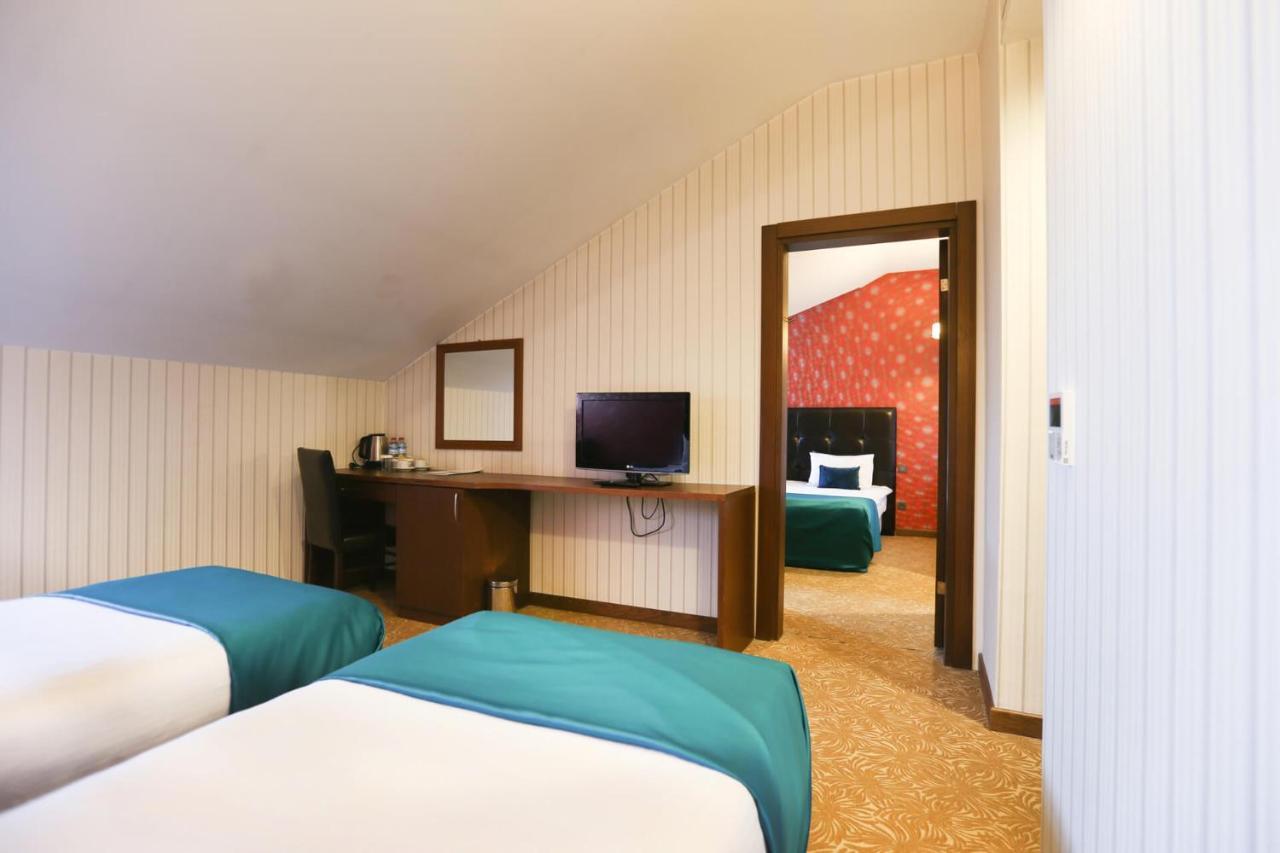 Highway Hotel 4*
